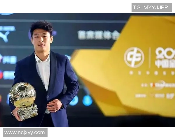 足球明星如何塑造现代英雄形象与社会责任感的完美结合